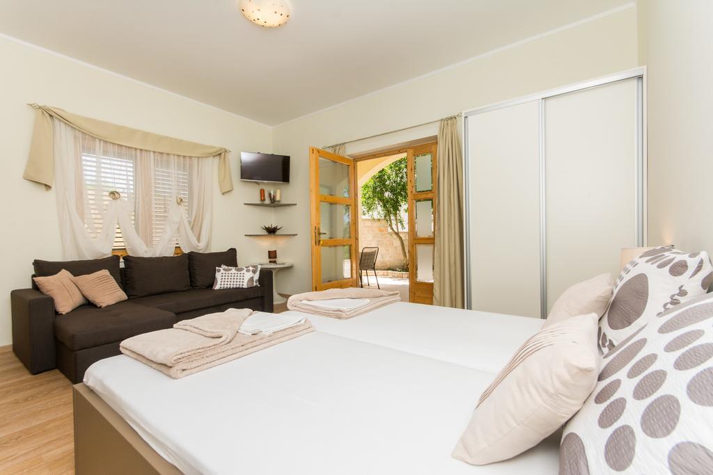 Apartments Siljug Кавтат Стая снимка