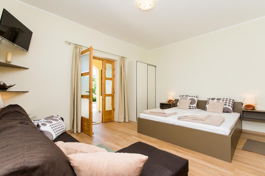 Apartments Siljug Кавтат Стая снимка